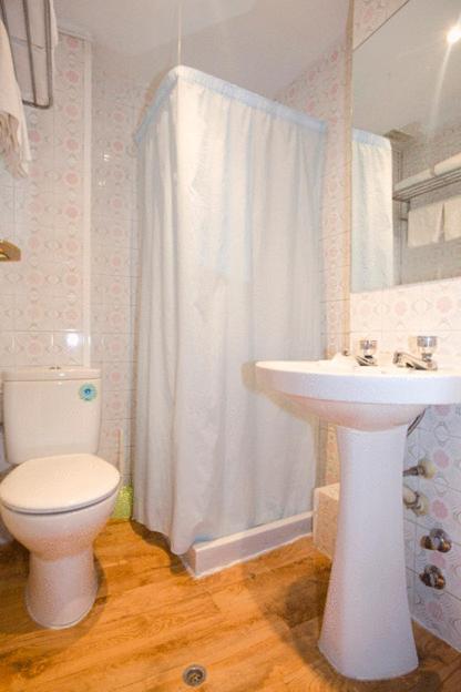 Hostal Lizana Уеска Екстер'єр фото